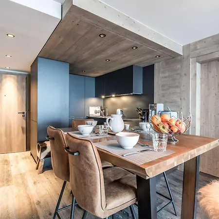 Apartment 76m², 6-7 Pers, Village, Pied Des Pistes, Centre, Balcon, Spa, Parking, Wi-fi. - Fr-1-631-202 *